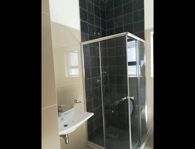 2 BEDROOM APARTMENT FOR SALE IN UMHLANGA RIDGE
